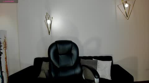  Donna Stonne  online show from 01/08/25, 07:13