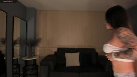  Donna Stonne  online show from 01/23/25, 02:44