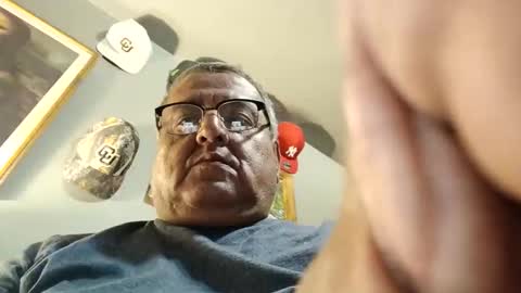 Snapshot of donniewolff66176493 chatting on 11/08/25, 03:18 donniewolff66176493 online show from 11/08/25, 03:18