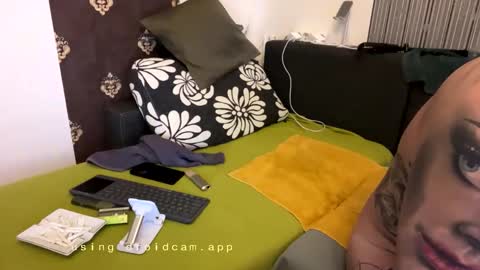 donny442313 online show from 04/18/26, 06:56