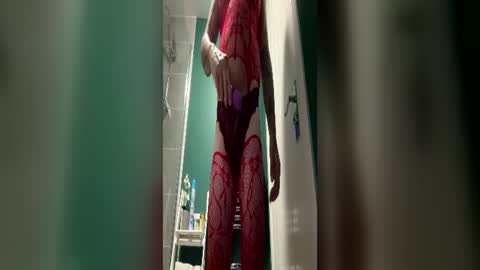 Snapshot of donnylove69 chatting on 06/20/26, 10:07 Panties and stockings tranny online show from 06/20/26, 10:07