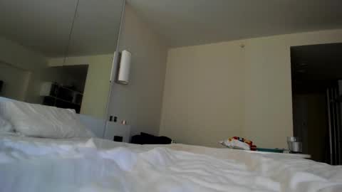 Sam online show from 02/08/26, 07:23