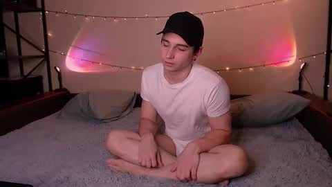 EliotKenny online show from 10/23/25, 08:18