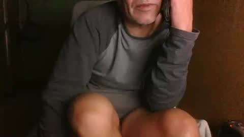 Snapshot of dontwalkonthegrass2 chatting on 11/29/25, 10:18 frenchfirefighter online show from 11/29/25, 10:18