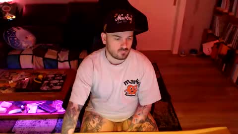 Snapshot of doomsy_minatozaki chatting on 10/21/25, 06:30 doomsy_minatozaki online show from 10/21/25, 06:30