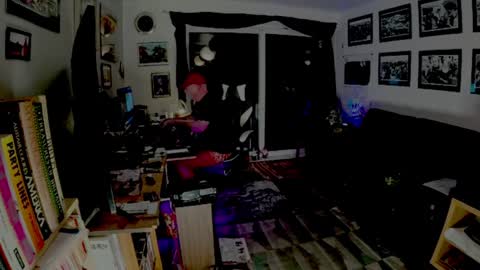 Snapshot of dopeleaf2 chatting on 02/02/25, 12:19 dopeleaf2 online show from 02/02/25, 12:19