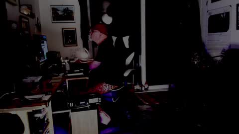 Snapshot of dopeleaf2 chatting on 02/02/25, 10:17 dopeleaf2 online show from 02/02/25, 10:17