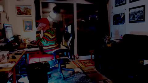Snapshot of dopeleaf2 chatting on 02/16/25, 10:54 dopeleaf2 online show from 02/16/25, 10:54