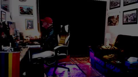 Snapshot of dopeleaf2 chatting on 09/25/25, 10:57 dopeleaf2 online show from 09/25/25, 10:57