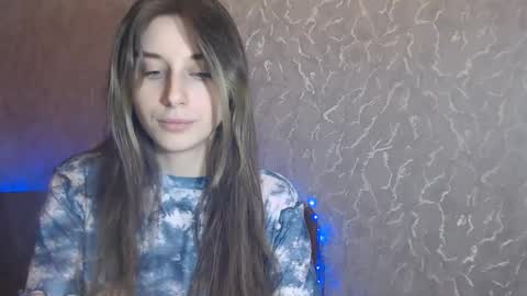 Snapshot of dora_blue_eyed chatting on 02/12/25, 05:15 Dora online show from 02/12/25, 05:15