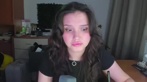 Snapshot of doracharmer chatting on 07/11/26, 06:43 Dora Charmer online show from 07/11/26, 06:43