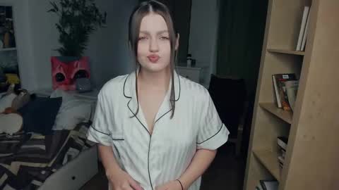 Joey online show from 11/24/25, 08:14