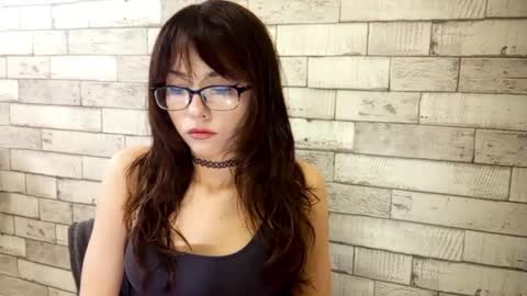Snapshot of doretharuschak chatting on 05/17/26, 12:23 Aimi online show from 05/17/26, 12:23