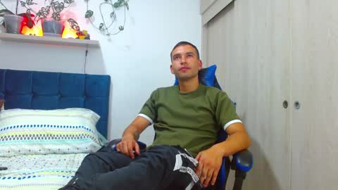 dorian_h online show from 04/25/26, 01:08