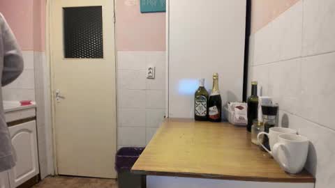 menu  below online show from 03/21/26, 01:10