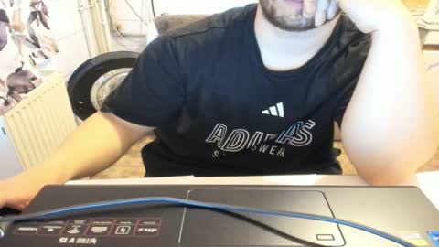 Snapshot of doriancretu95 chatting on 05/01/26, 07:02 menu below online show from 05/01/26, 07:02