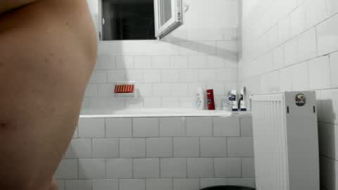 Snapshot of doriancretu95 chatting on 05/15/26, 06:48 menu below online show from 05/15/26, 06:48