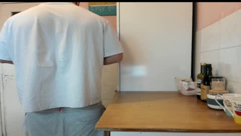 Snapshot of doriancretu95 chatting on 05/17/26, 06:11 menu below online show from 05/17/26, 06:11