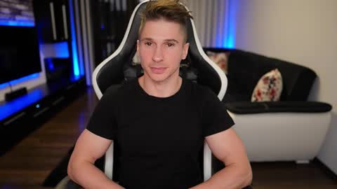 Dorian Reyes online show from 09/22/25, 09:50