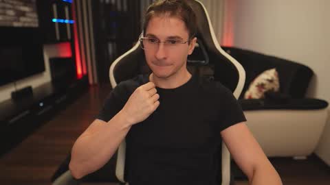 Snapshot of dorianreyes chatting on 02/07/26, 12:47 Dorian Reyes online show from 02/07/26, 12:47