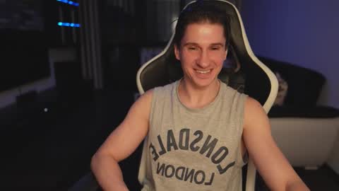 Snapshot of dorianreyes chatting on 03/08/26, 01:03 Dorian Reyes online show from 03/08/26, 01:03