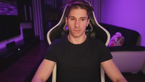 Snapshot of dorianreyes chatting on 03/21/26, 01:43 Dorian Reyes online show from 03/21/26, 01:43