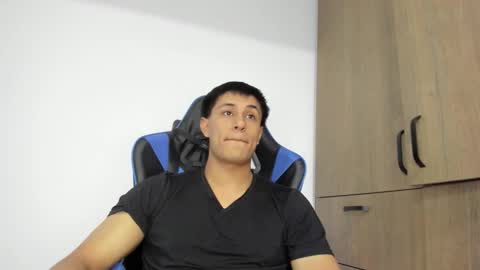 dorman_boy online show from 12/02/25, 09:10