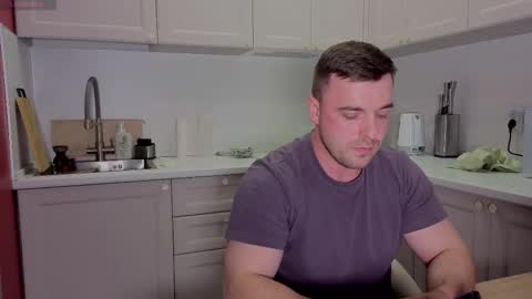 Sasha online show from 09/30/25, 04:12