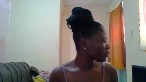 Snapshot of dottletop chatting on 02/15/25, 08:22 dottletop online show from 02/15/25, 08:22