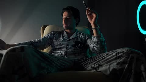 Keen online show from 02/05/25, 06:48