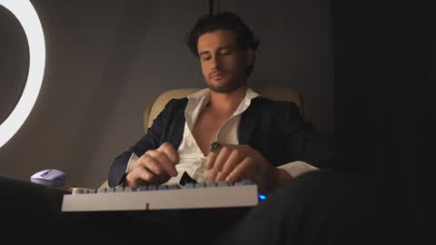 Keen online show from 03/03/25, 02:58