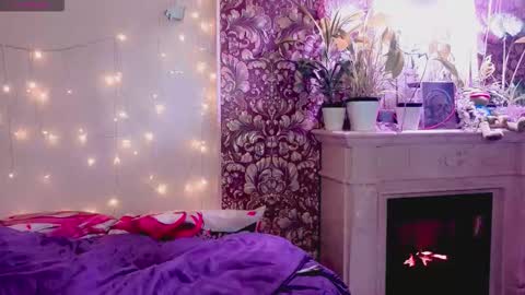 Angie online show from 12/18/25, 02:28