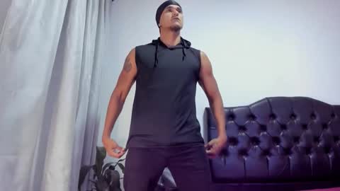 Isabella and Alessandro online show from 02/18/26, 03:02