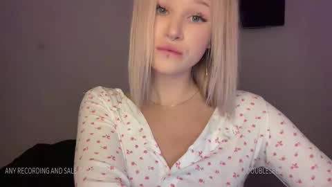 MOLLYYYY dont forget to give me a thumb up online show from 01/19/25, 07:04