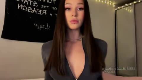 MOLLYYYY dont forget to give me a thumb up online show from 04/01/26, 10:49