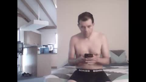 douglas8121 online show from 11/28/25, 02:03