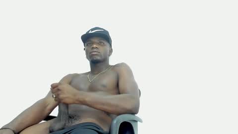 Snapshot of douglas_099 chatting on 10/04/25, 04:49 DOUGLAS online show from 10/04/25, 04:49