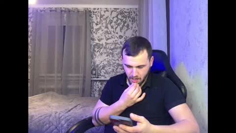 Snapshot of douglas_666 chatting on 02/15/26, 09:33 douglas_666 online show from 02/15/26, 09:33