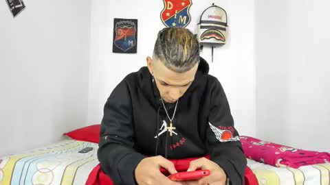 Snapshot of douglas_gallegos chatting on 12/02/24, 01:14 douglas_gallegos online show from 12/02/24, 01:14