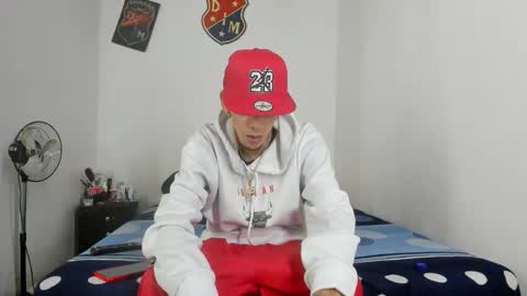 Snapshot of douglas_gallegos chatting on 01/10/25, 03:50 douglas_gallegos online show from 01/10/25, 03:50