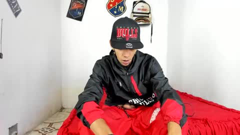 Snapshot of douglas_gallegos chatting on 02/03/25, 05:40 douglas_gallegos online show from 02/03/25, 05:40