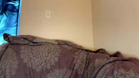 dove_love22 online show from 10/28/25, 06:10