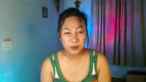 Snapshot of doyouwantme143 chatting on 10/19/25, 10:16 doyouwantme143 online show from 10/19/25, 10:16