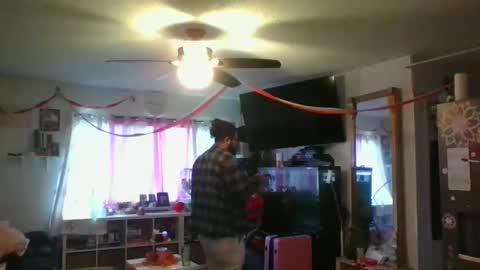 Dpenguino online show from 11/17/25, 06:24