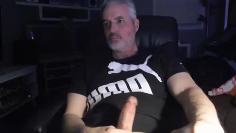Snapshot of dr_dave20 chatting on 02/12/26, 11:44 dr_dave20 online show from 02/12/26, 11:44