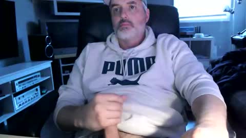 Snapshot of dr_dave20 chatting on 02/21/26, 06:09 dr_dave20 online show from 02/21/26, 06:09