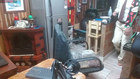 Dr  Simon online show from 12/31/24, 08:48