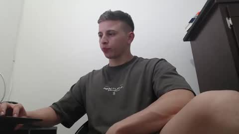 draco_boy2000 online show from 10/01/25, 09:21