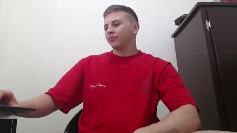 draco_boy2000 online show from 10/06/25, 09:23