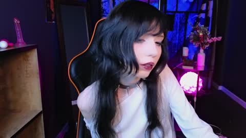 Draculaura online show from 01/29/25, 03:37